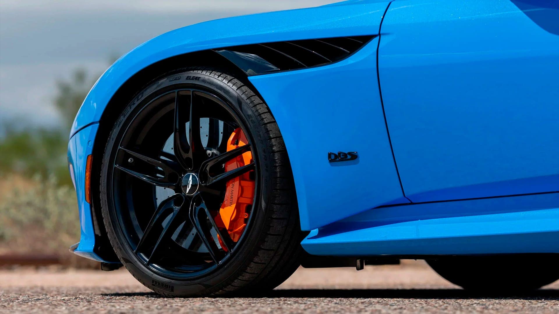 Aston Martin DBS Superleggera black wheel with orange brake caliper